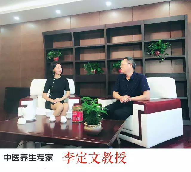 中醫(yī)養(yǎng)生專家談“三伏天”食療養(yǎng)生秘訣，細(xì)莫紅糖堅(jiān)果茶為貼心美食。